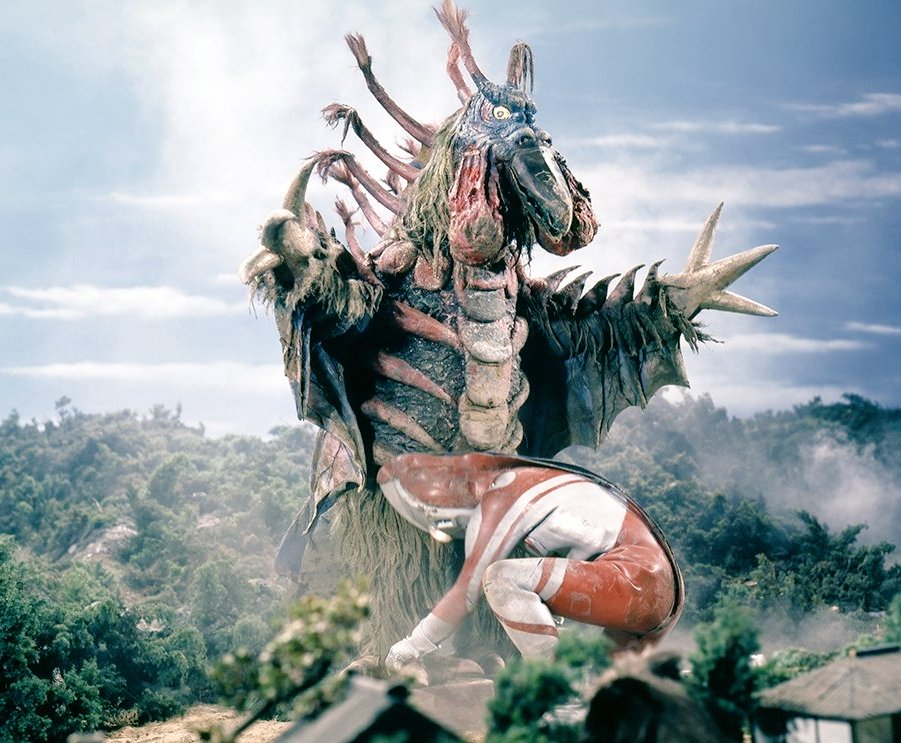 ウルトラマンタロウ より火山怪鳥 ＃バードン。 ウルトラシリーズ初の