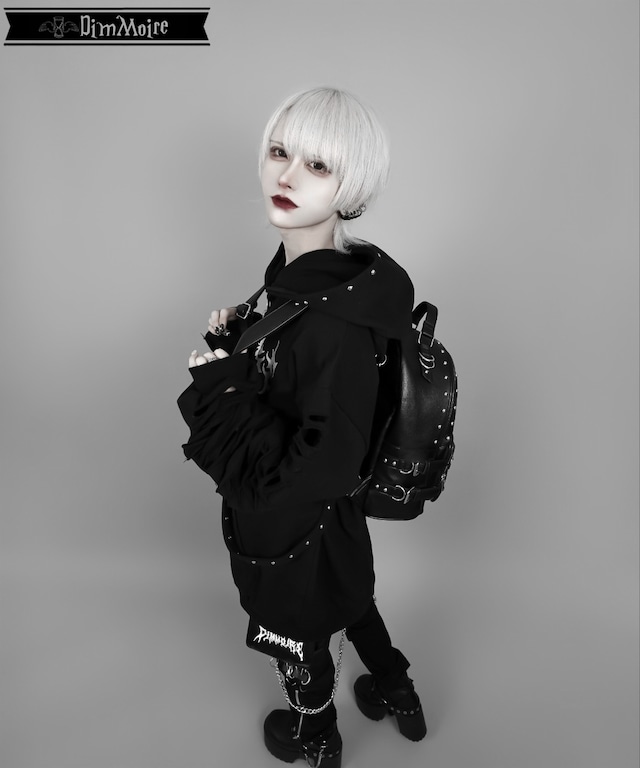 NEW ARRIVAL】 【DimMoire】 Skull刻印スタッズリュック/Black 16,940