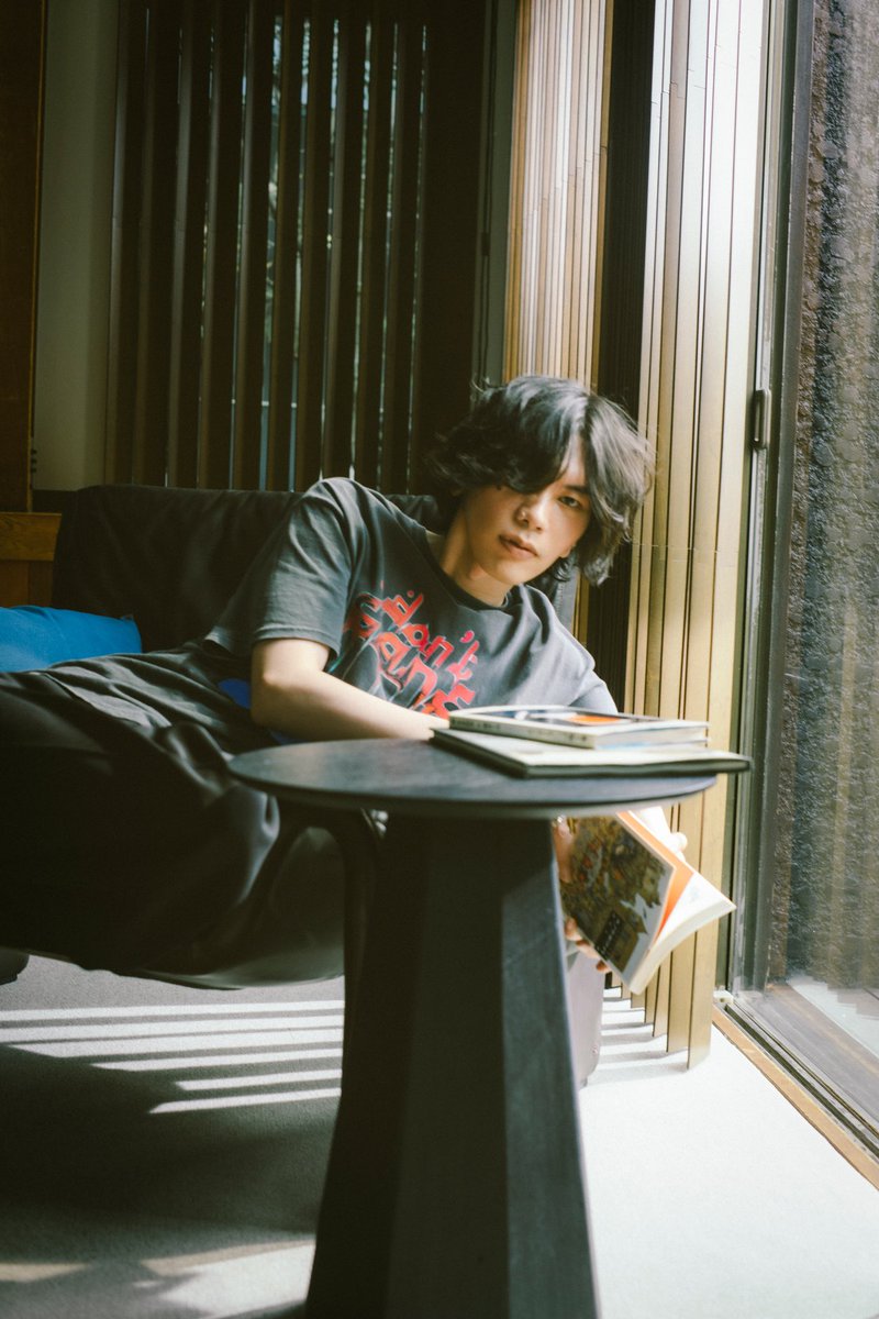 米津玄師 「毎日」アー写 着用服はこれですね