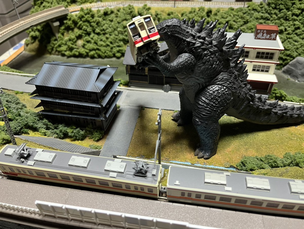 都市風景模型 ジオラマ ゴジラ 鉄道 Nゲージ 都市風景模型 ジオラマ