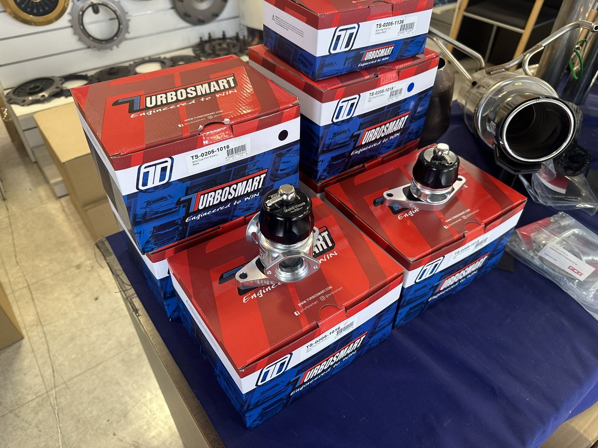 車検戻しも楽々な大気解放ブローオフバルブ『turbo smart dual port