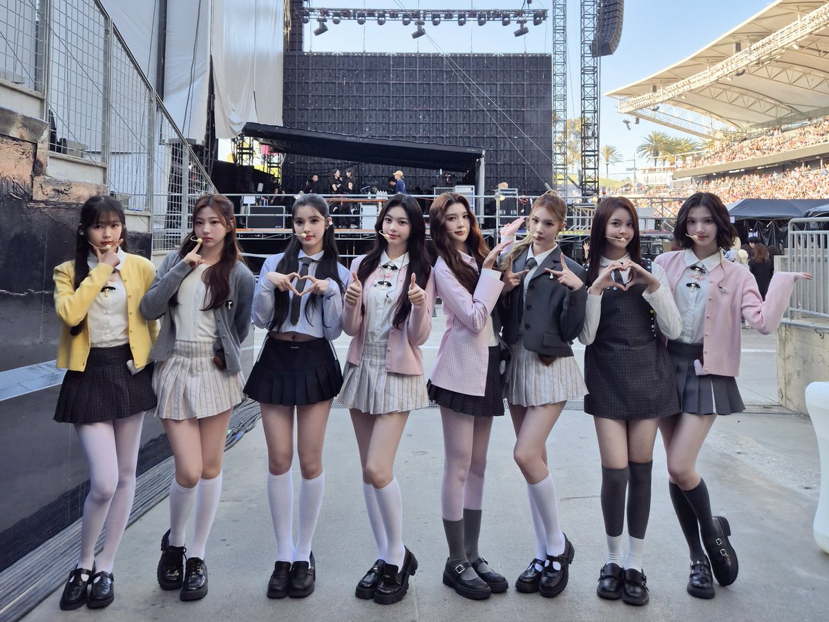 Hearts2Hearts in SMTOWN LIVE 2025 @ L.A. SMTOWN LIVE 2025 is on