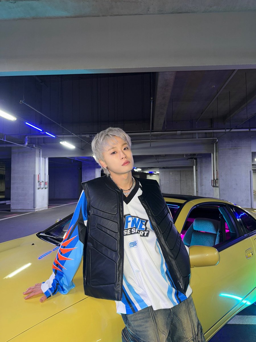 定期でくるね 寄りかかるたっくん