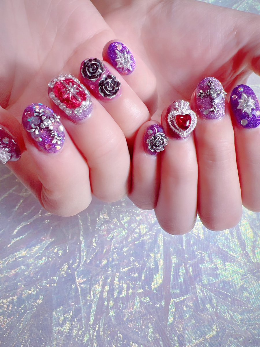 パープルのきらきらパーツネイル♡