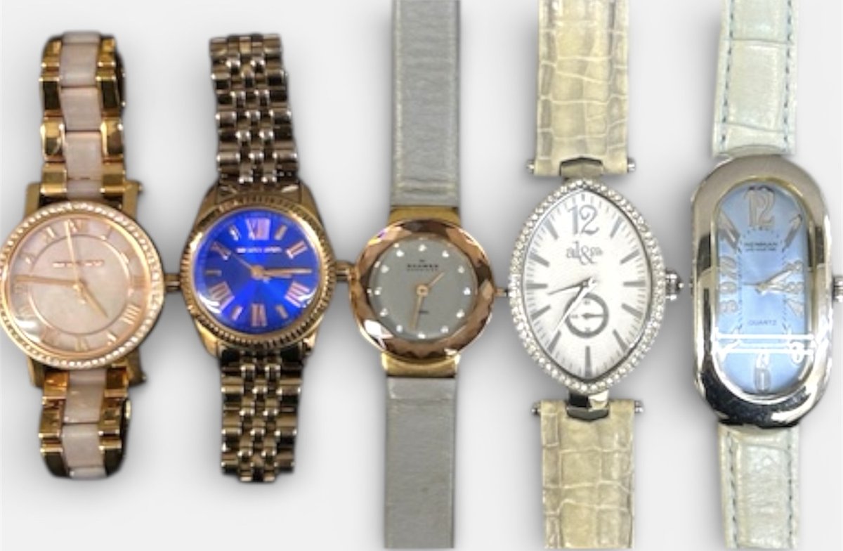 🌟腕時計買取強化中🌟 動いていない、デザインが古くて使わない 付属品