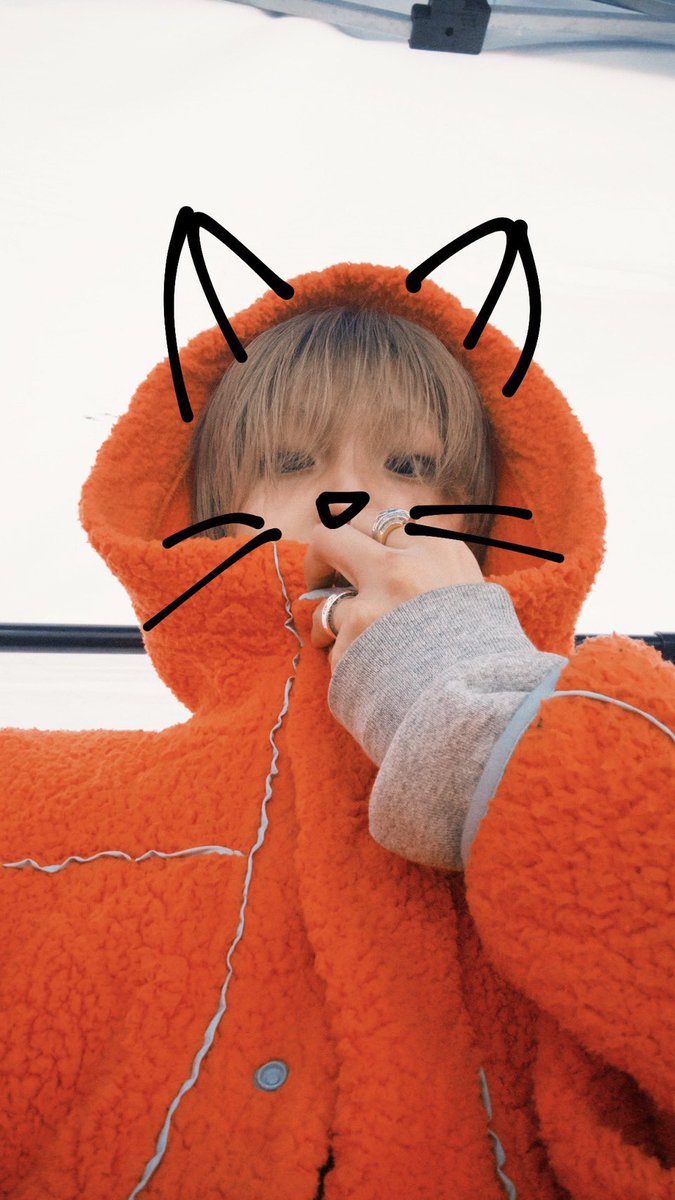 今日は2人で写真にお絵描きしてるの 非常に良きです