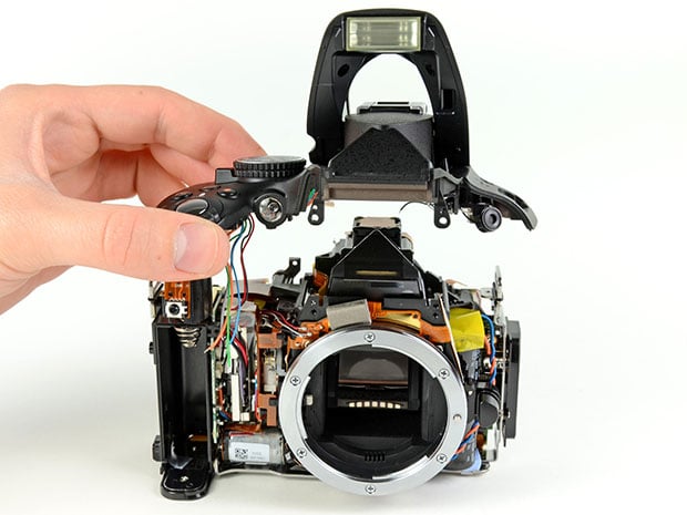 Nikon D5100 Carefully Dissected, Found to Have 