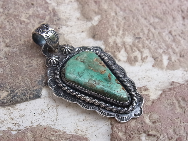 ロイストン ナチュラルターコイズ ペンダントヘッド