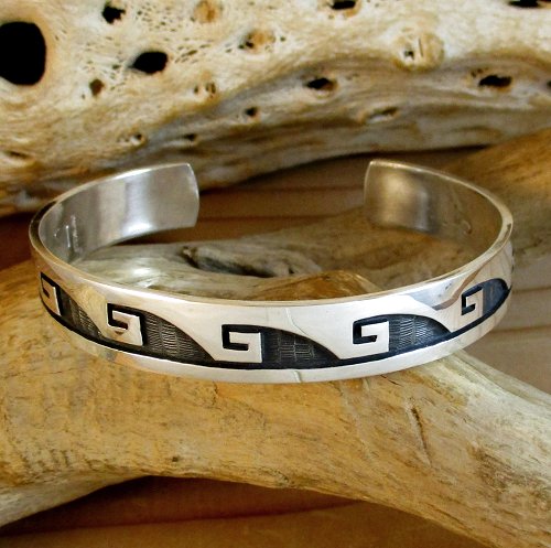 ホピ族：Stewart Tewawina Dacawyma ウォーターウェーブ カフ