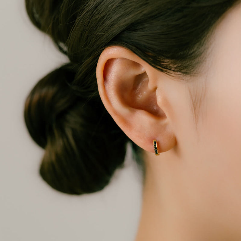 メンズ片耳ピアス│K18ブラックダイヤモンド│男性用フープピアス