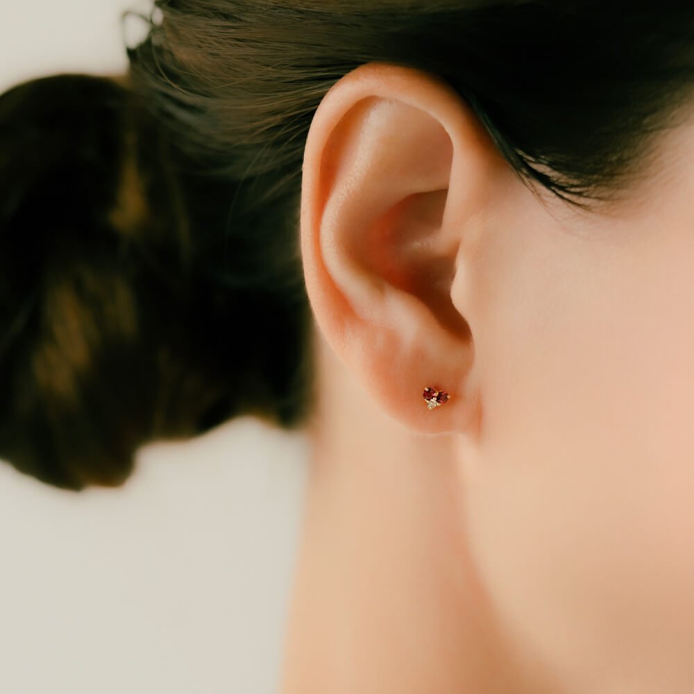 18金 プラチナ ルビー&ダイヤモンドかわいいハート軟骨ピアス・ボディ