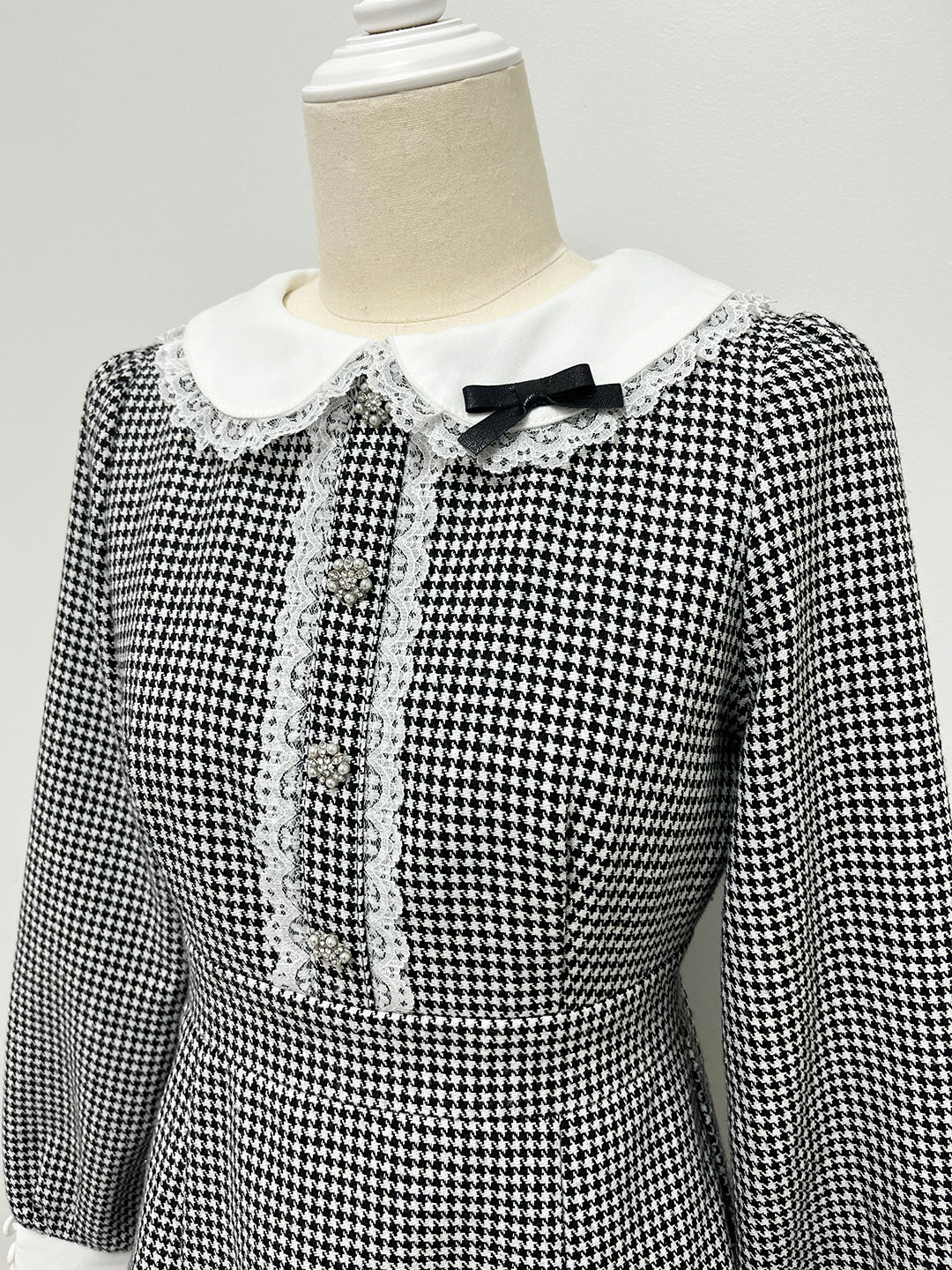 ビジューボタンフリルカラーワンピース – pium