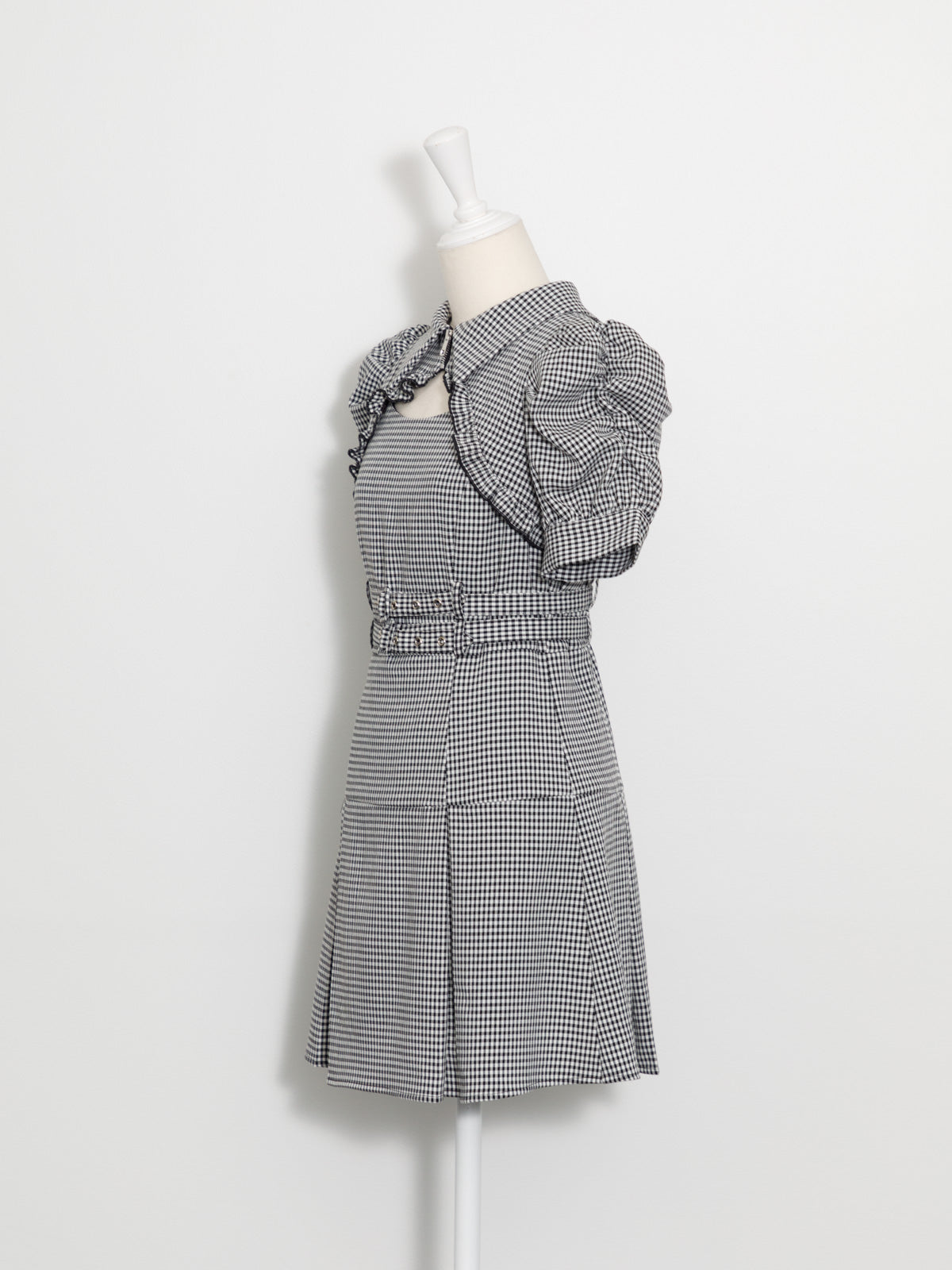 ダブルベルトカットアウトワンピース – pium