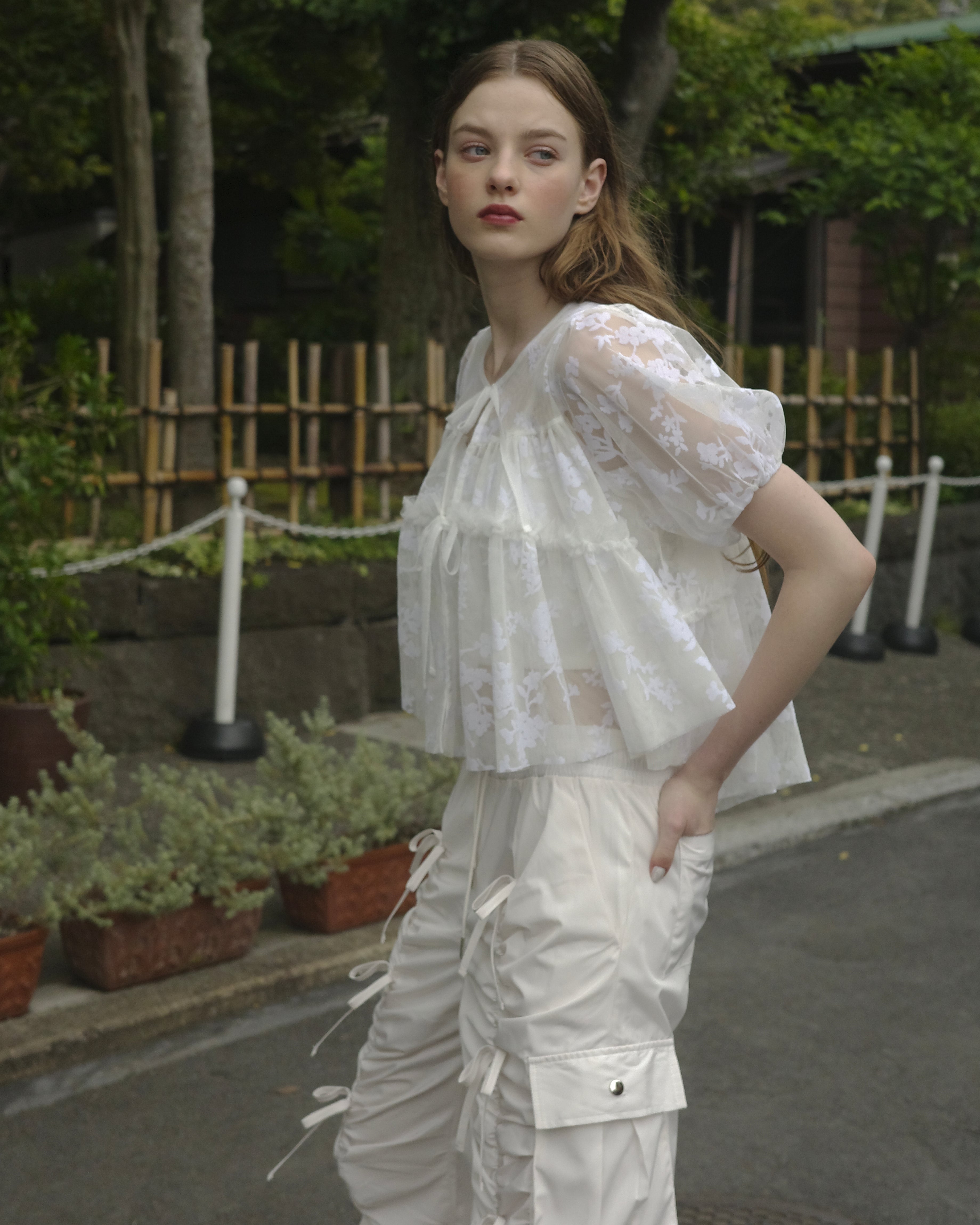 GATHER RIBBON CARGO PANTS（WHITE）