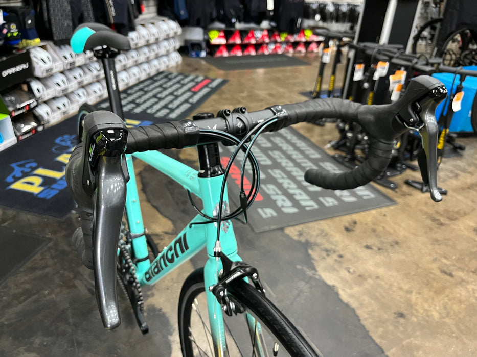 Bianchi Via Nirone 7 Shimano Claris 8-Speed — Playtri