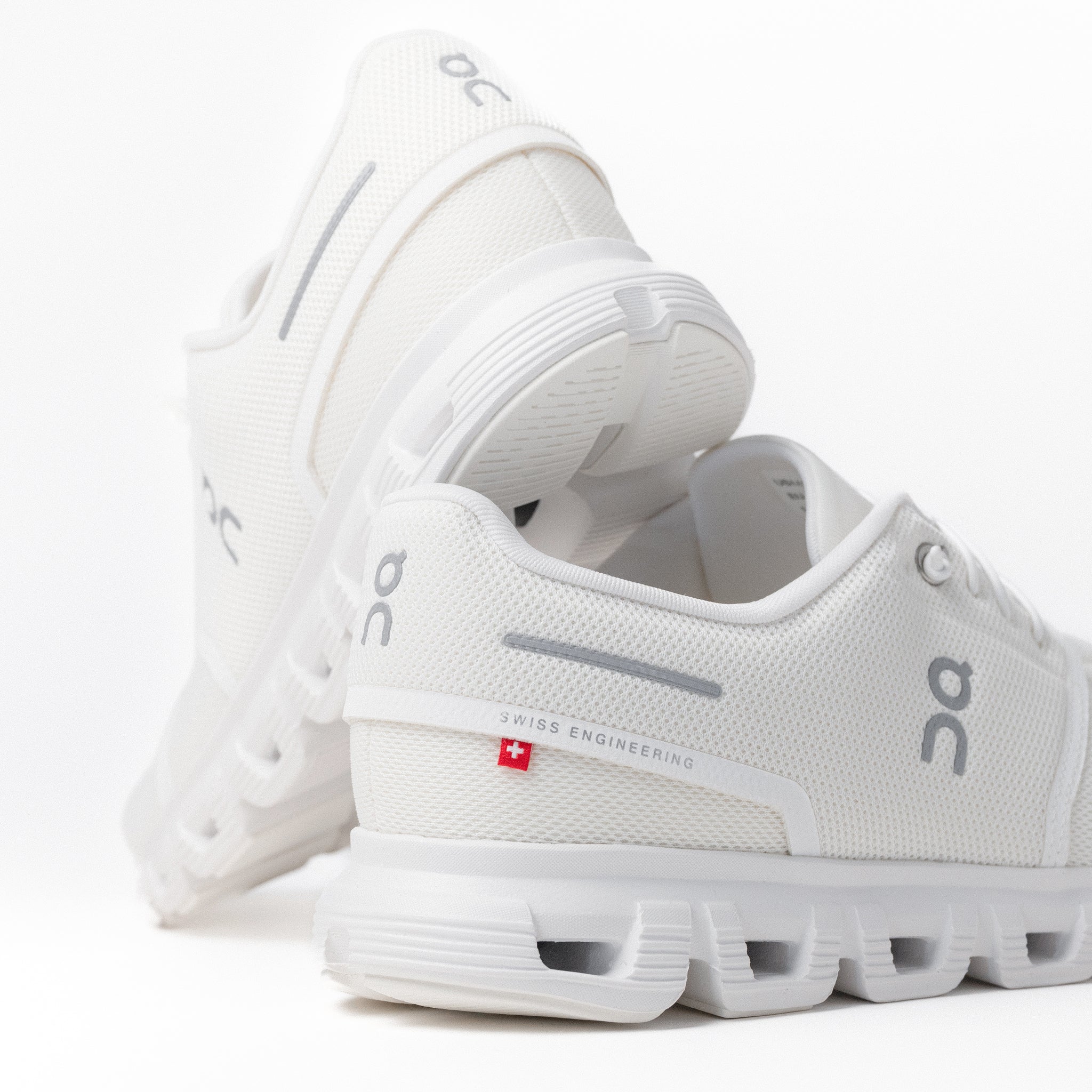 On Running Cloud 6 | New generation step-in all-day shoe – Plaza