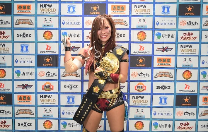 新日本×スターダム】KAIRIが岩谷麻優との激闘を制してIWGP女子初代王者