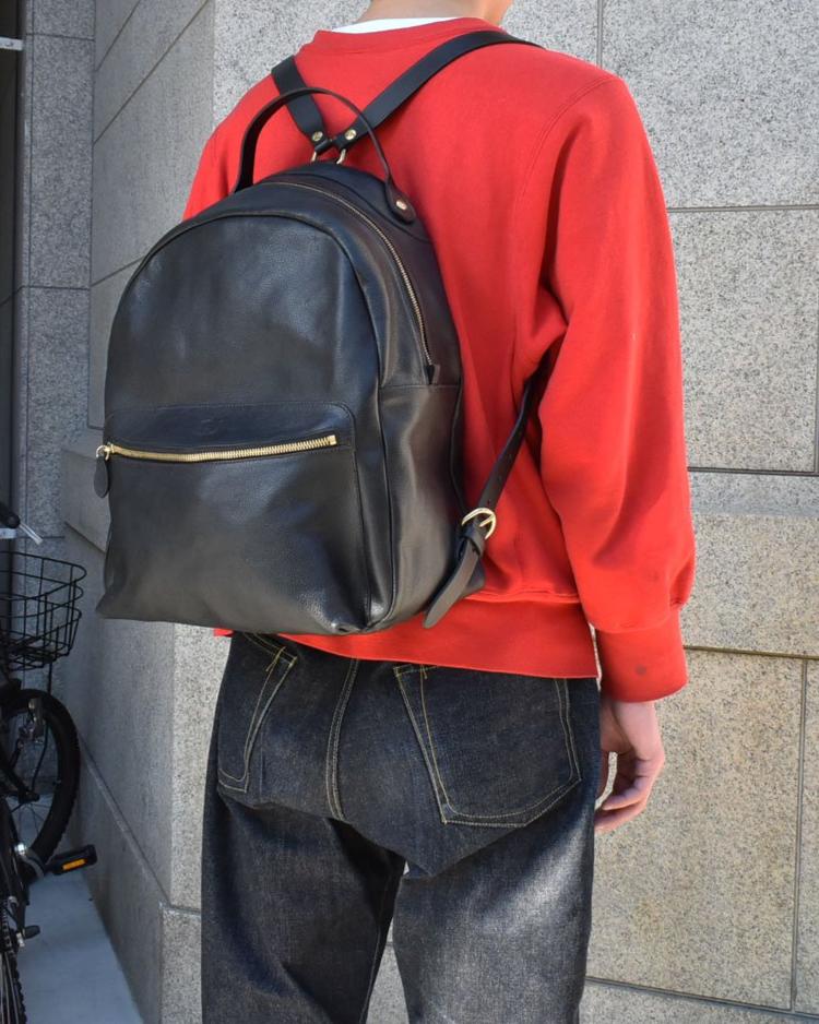 イルビゾンテ】 レザーリュック 5442400117