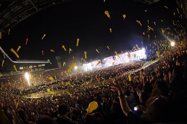 MAN WITH A MISSION、超満員45,000人の阪神甲子園球場でツアー