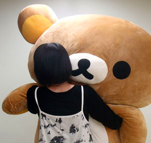 抱きしめてほっこり、頼れる165cm実物大サイズ！「リラックマ