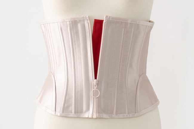 Enchanted Corset（エンチャンテッドコルセット）」から、発売日に20万