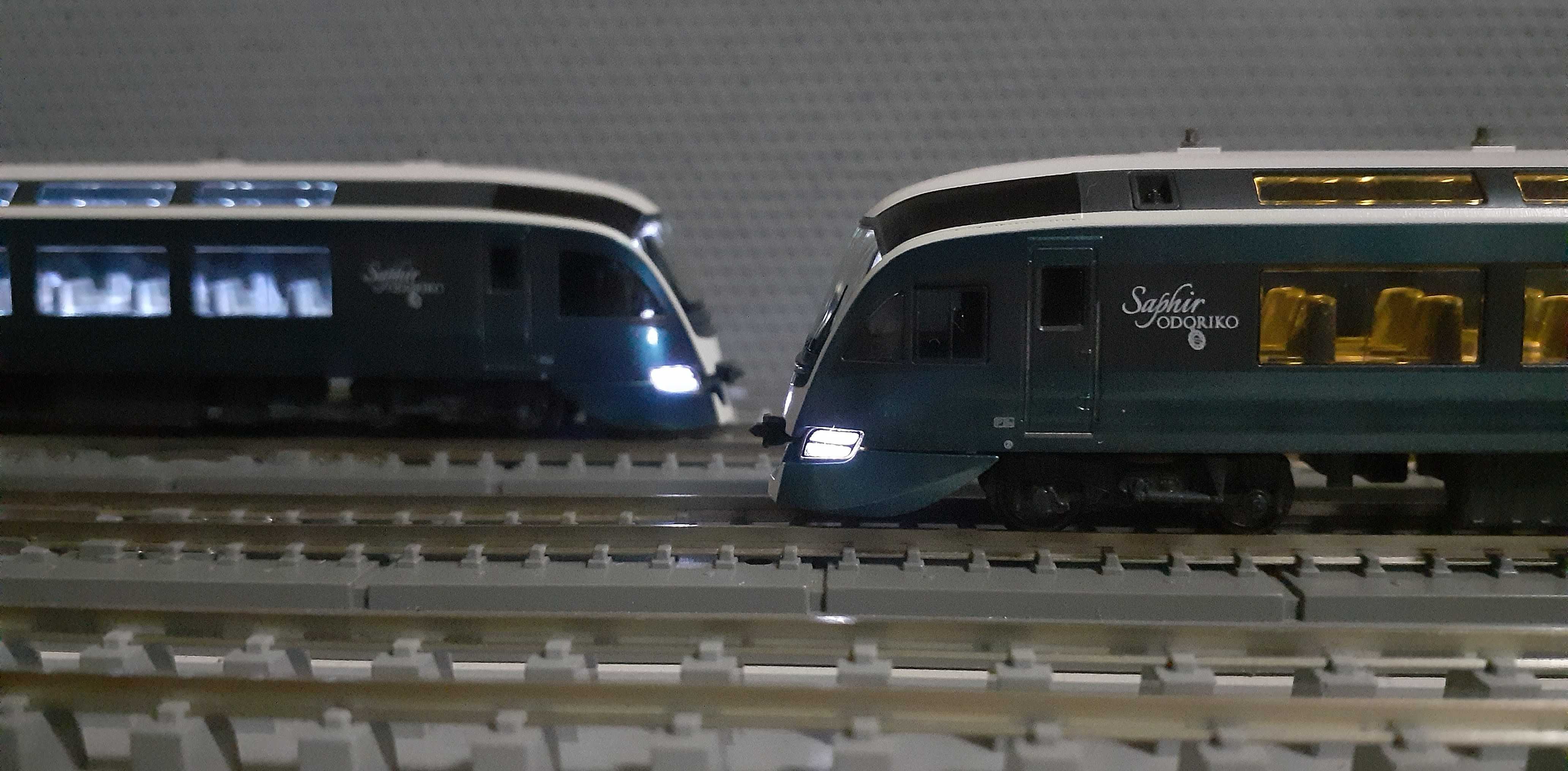 🟡Kato 10-1644 E261サフィール踊り子 RS1編成 室内灯取付工事