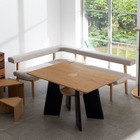 天板中央の穴から愛猫が顔を出せるダイニングテーブルを発売…ディノス