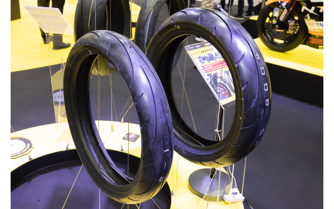 スポーツ走行を制するのはこれだ！ダンロップが「SPORTMAX Q5S」を初