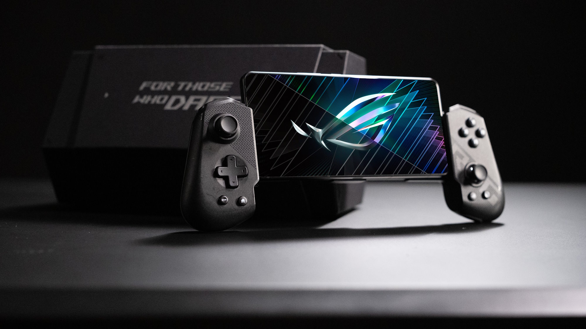 Smartphone gaming done right: hands-on with the ROG Tessen mobile