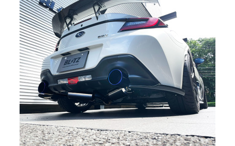 GR86／BRZ（ZN8／ZD8）用に2本出しが登場！ BLITZがオールチタン製