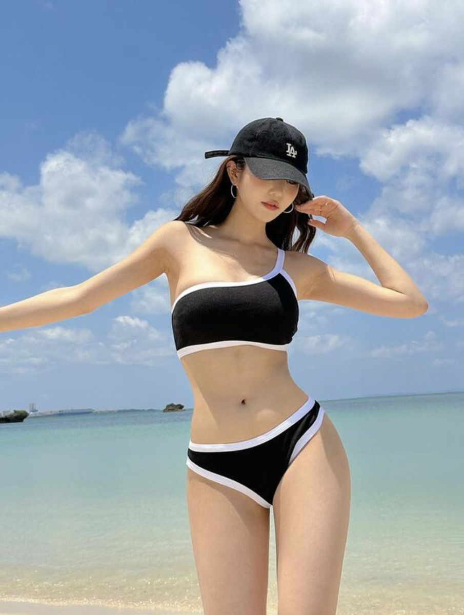 新作 レディース ビキニ 水着 白黒 ブラック バイカラー 大人 シンプル