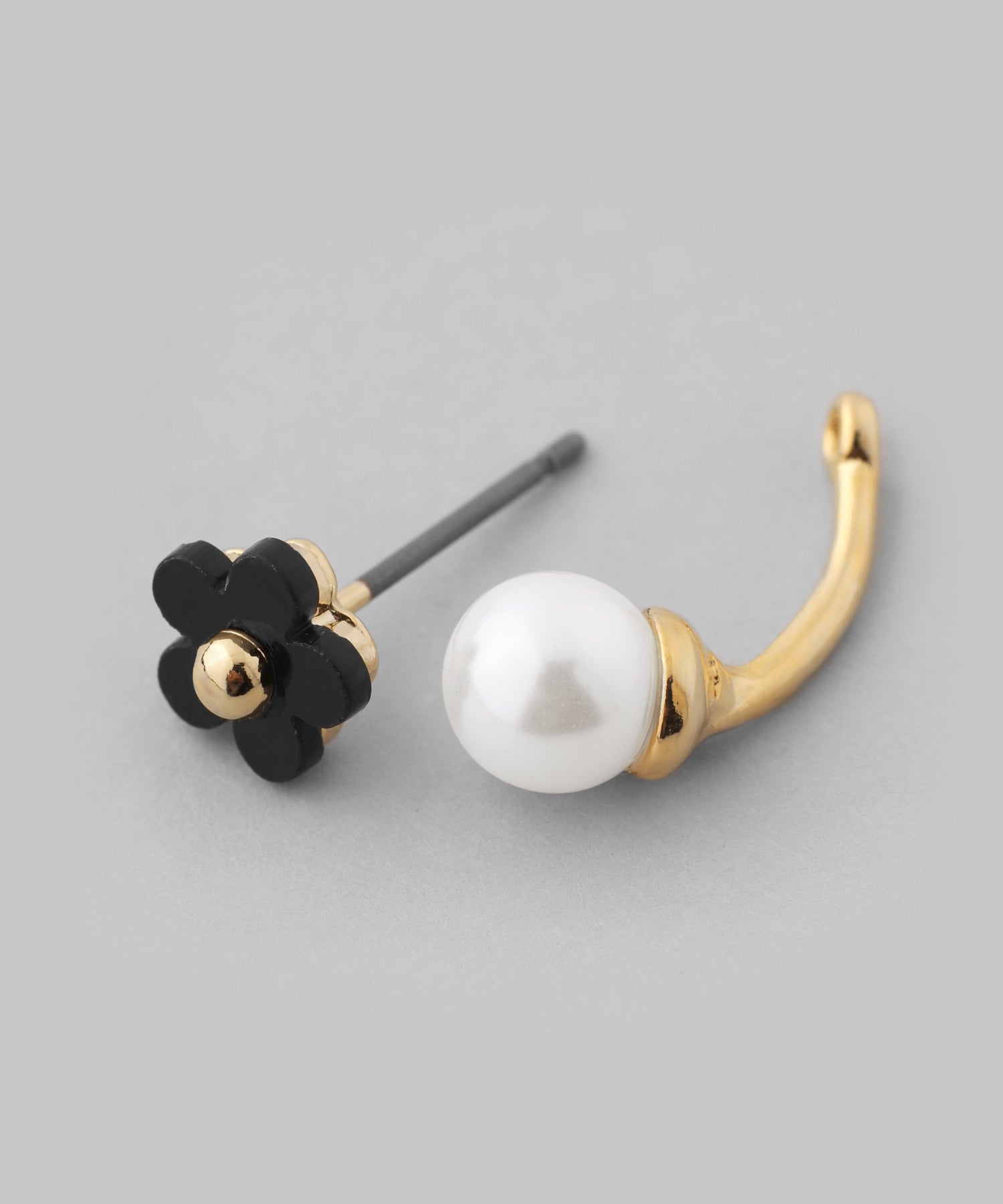 ANEMONE】フラワー×パール2WAYバックキャッチピアス｜SANPO ONLINE