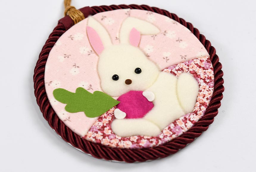 プチタペストリー・うさぎ｜株式会社さくらほりきり