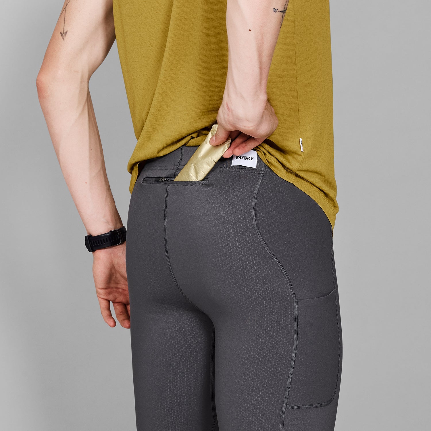 alo yoga レギンス(Мサイズ) alo レギンス Mサイズ ダークグレー alo