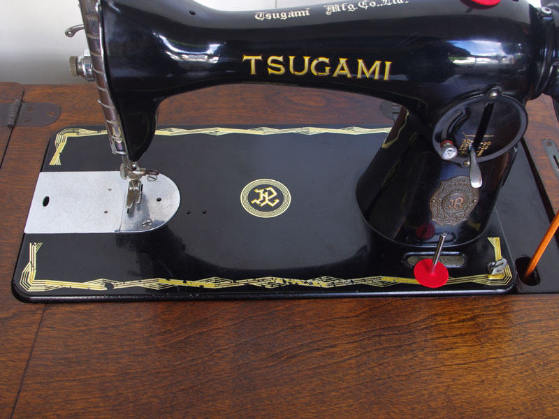 No.501 TSUGAMI ツガミ製 家庭用足踏みミシン：アンティークミシン修理