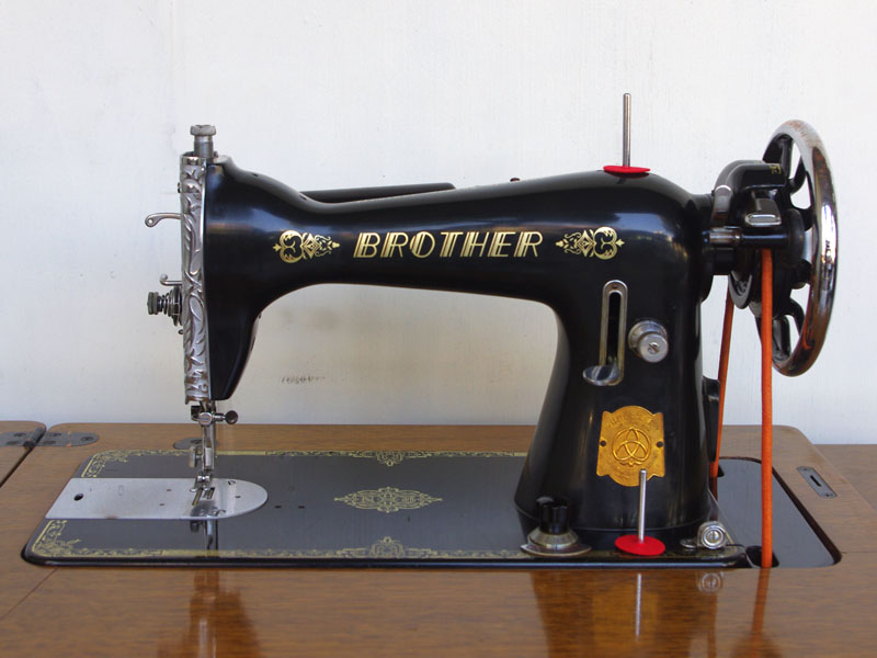 No.507 Brother ブラザー製 家庭用足踏みミシン：アンティークミシン