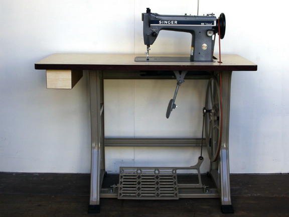 No.595 SINGER 188 professional シンガー製 職業用足踏みミシン