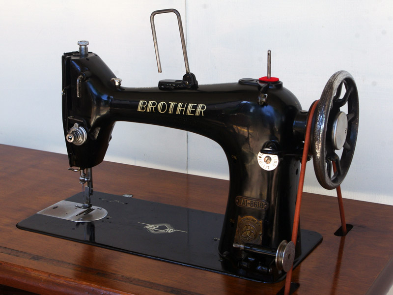 No.603 Brother TA1-B618 ブラザー製 職業用足踏みミシンアンティーク