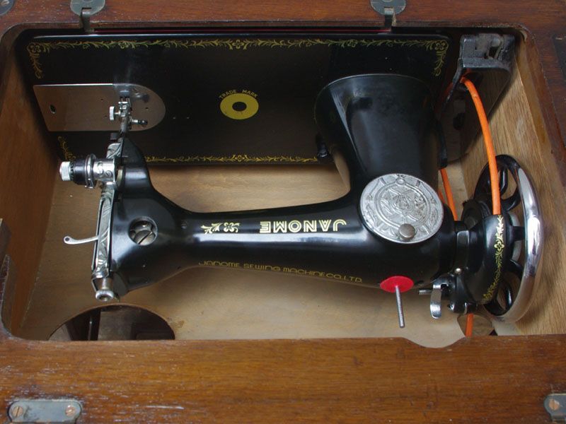 No.158 Janome ジャノメ製 家庭用足踏みミシン：アンティークミシン