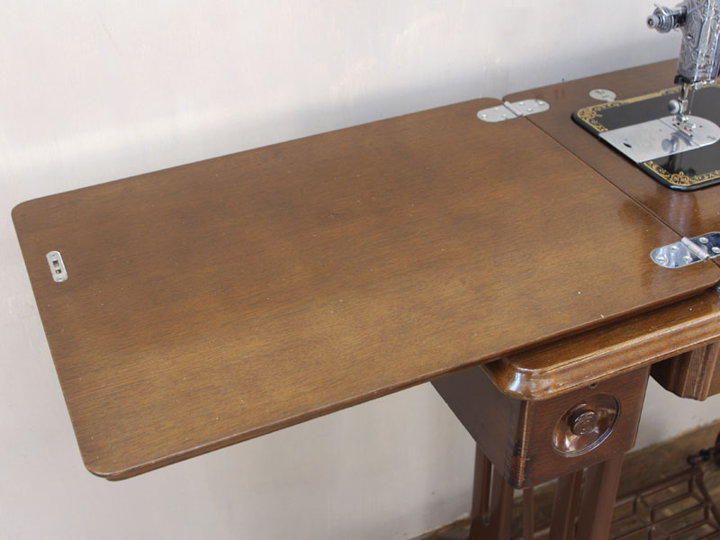 No.163 BROTHER ブラザー製 家庭用足踏みミシン：アンティークミシン