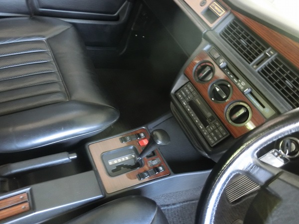 希少在庫車 W201 ベンツ190E センテナリースペシャル 300台限定車