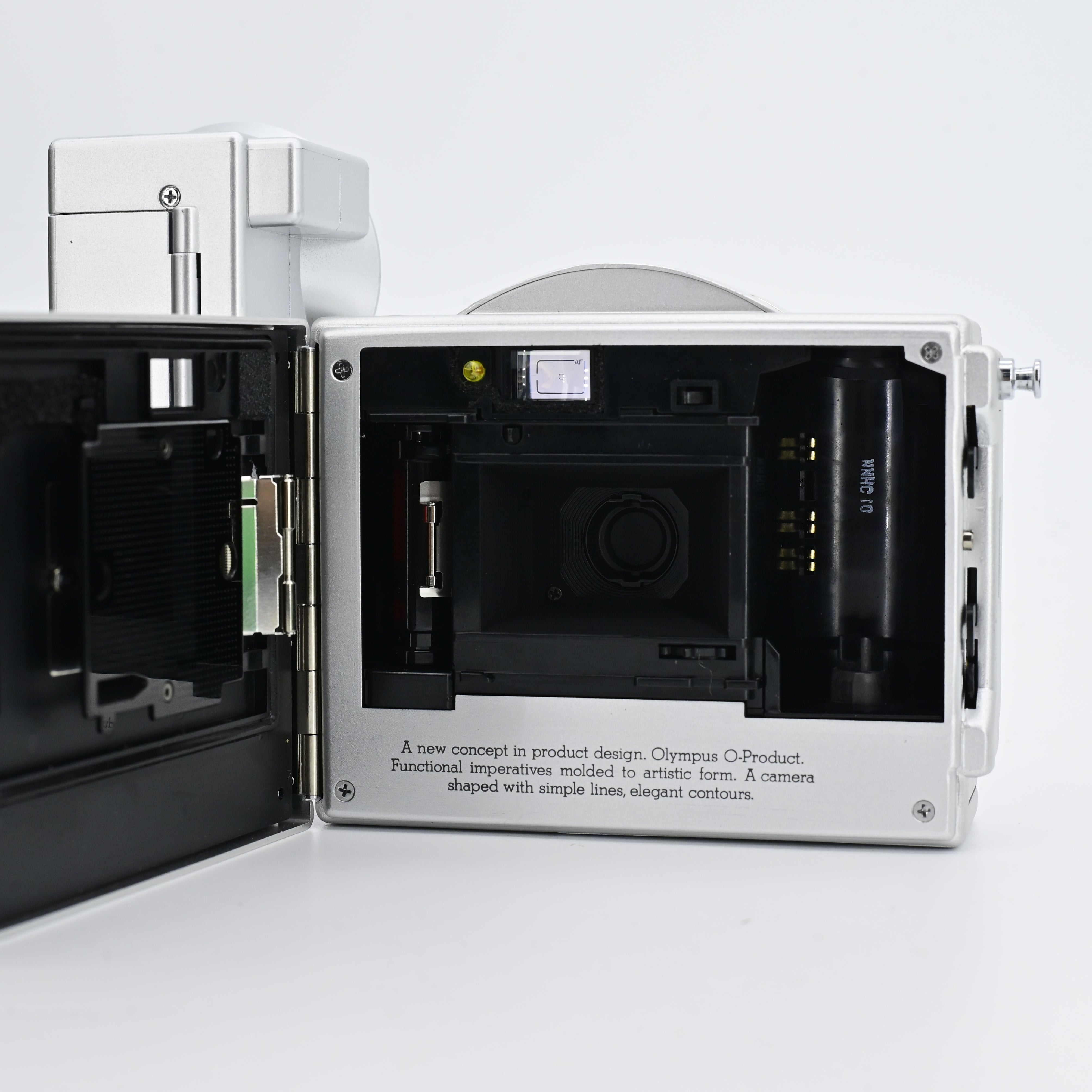 Olympus O.Product Film Camera (70週年限量版) – SHOWA