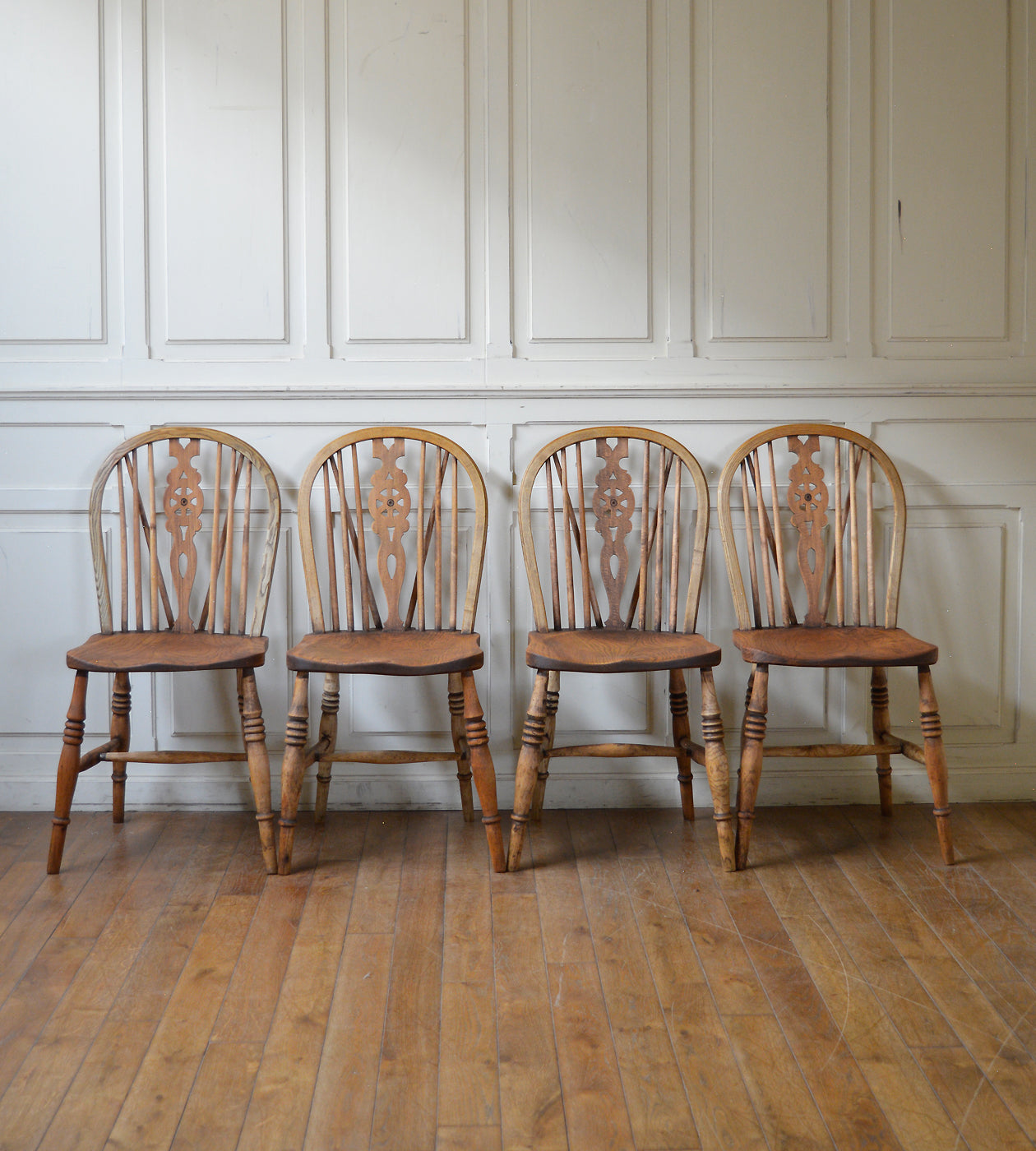 アンティークホイルバックチェア – 英国アンティーク家具専門店 神戸