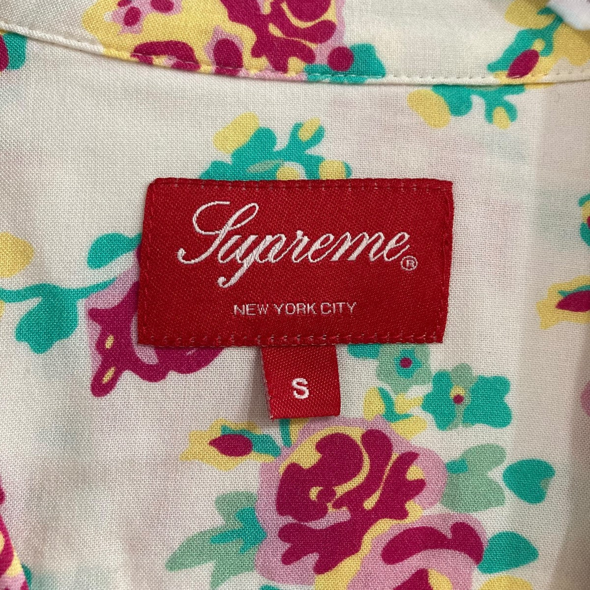 Supreme(シュプリーム) フラワーシャツFloral Rayon Shirt Floral