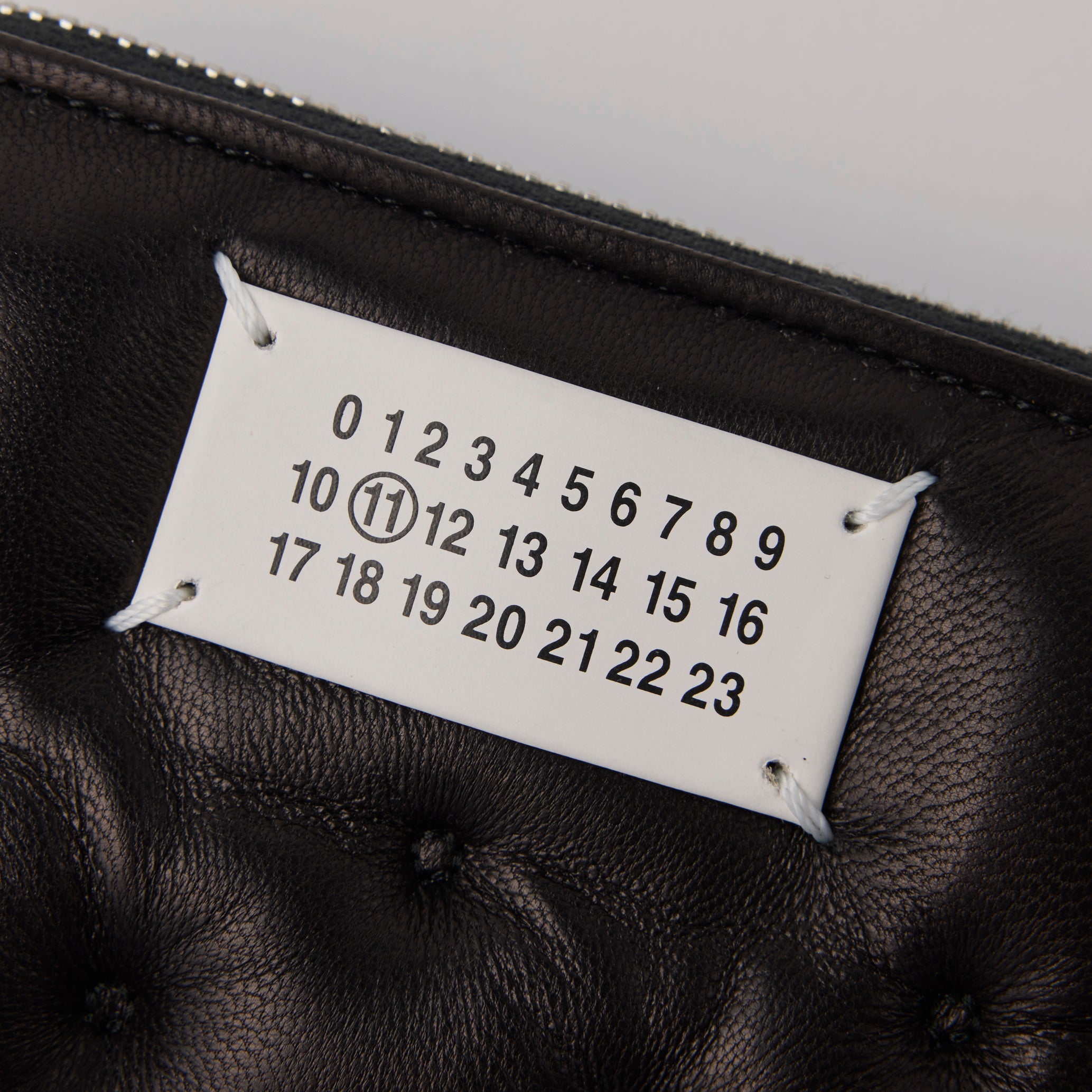 メゾンマルジェラ】「グラム スラム」エンブロイダリー ウォレット