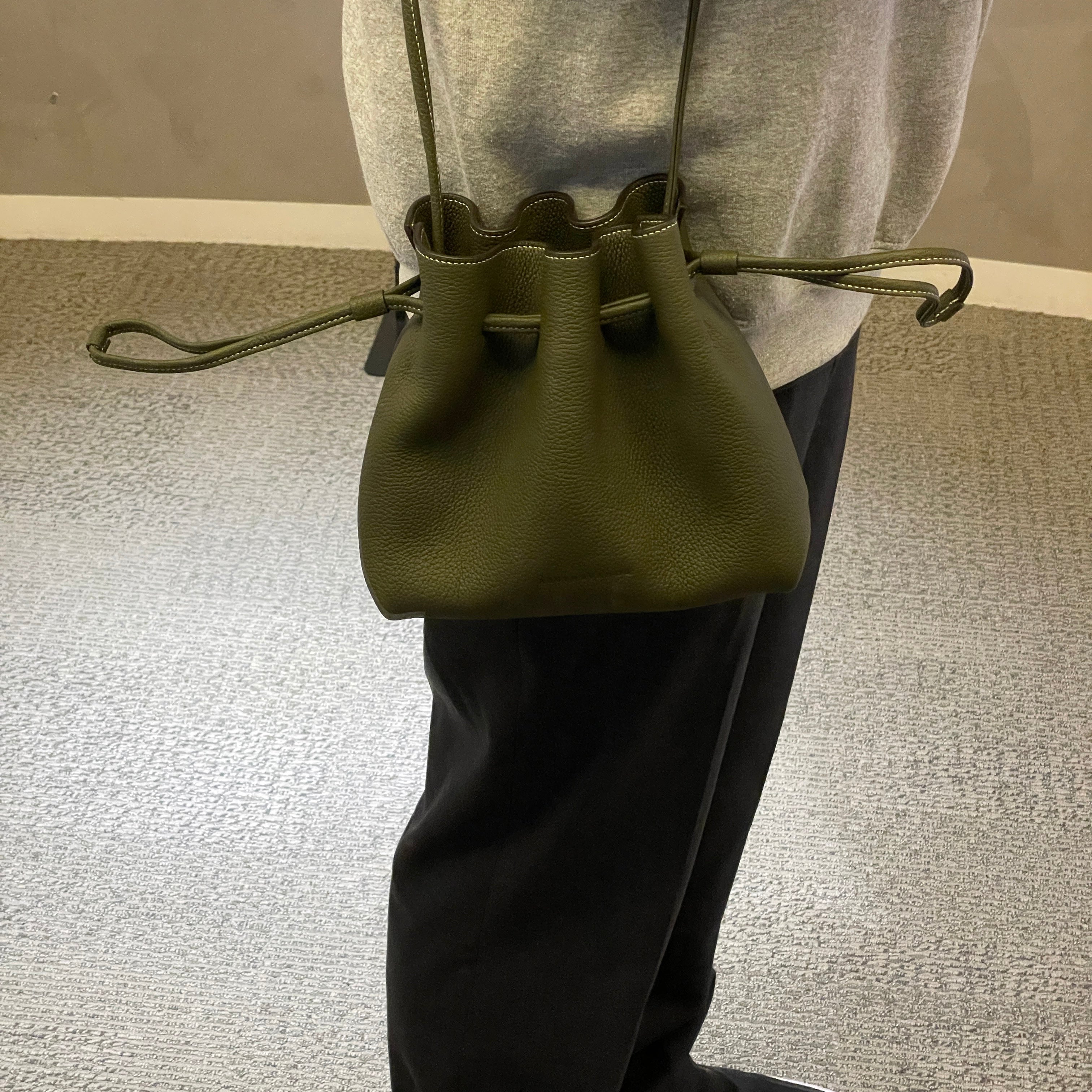 ボナベンチュラの財布やバッグ、触れた瞬間から手になじむ心地よい