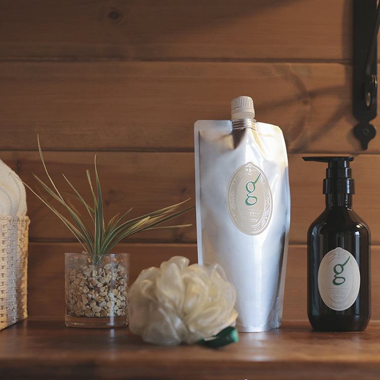 Itoguchi ( イトグチ ) みどりまゆ BODY & HAIR モイストシャンプー