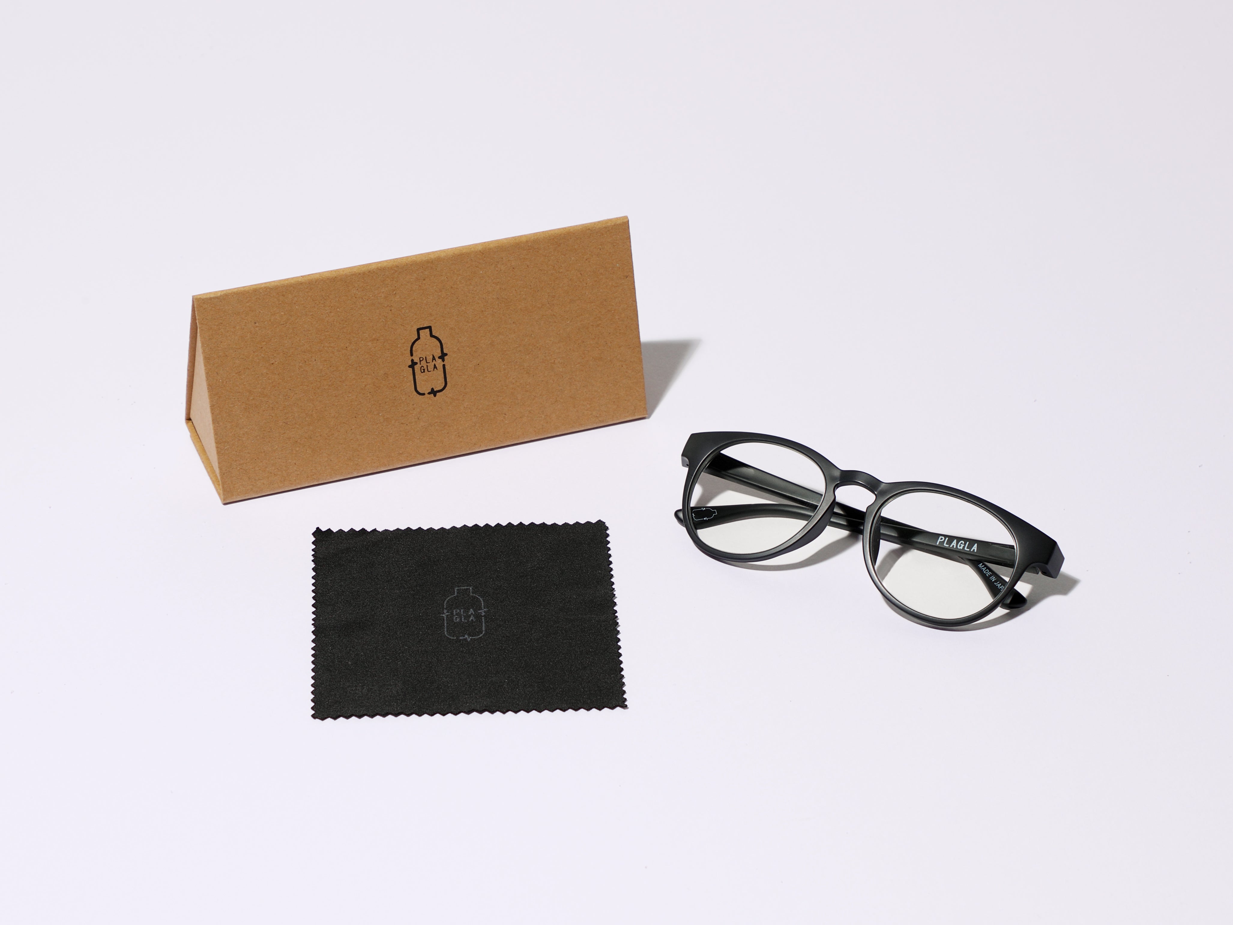 PG-02 BLACK / CLEAR to GREY (調光レンズ) – PLAGLA公式オンライン