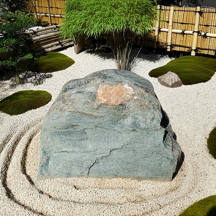 楽天市場】【送料無料】阿波の白青石1石【庭石】【1】景石にいかが
