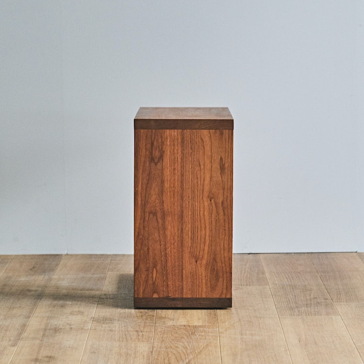 ペグ サイドテーブル (樹種ウォールナット 高さ49cm) | マスター